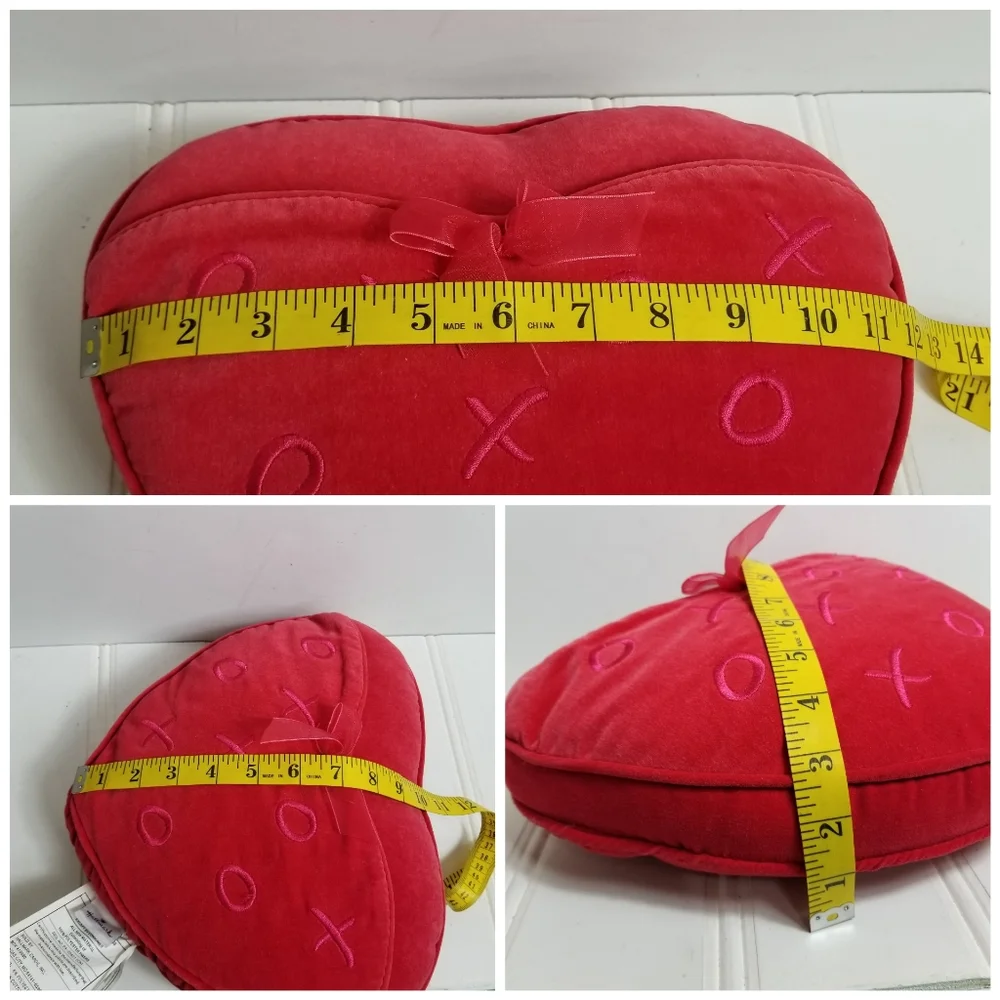 Hallmark Heart Pillow OS XOXO Bow Hidden Pocket Valentine Love Decor Plush Red